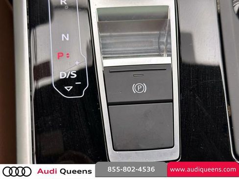 Used 2025 Audi Q7 3.0T Premium w/ Convenience Package AWD/4WD image 28