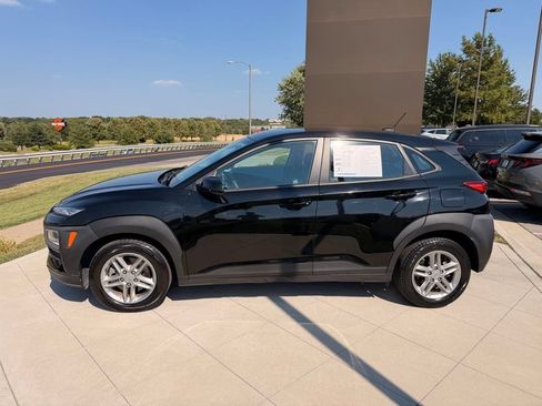 Used 2021 Hyundai Kona SE AWD/4WD image 6