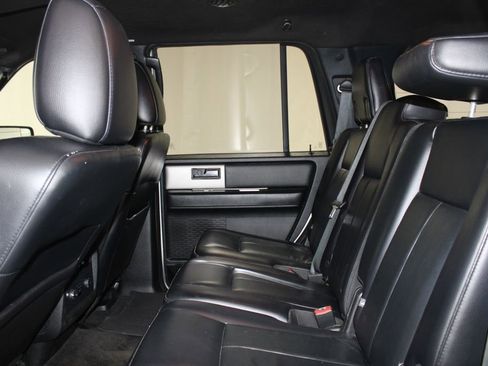Used 2017 Ford Expedition XLT w/ Equipment Group 201A AWD/4WD image 20