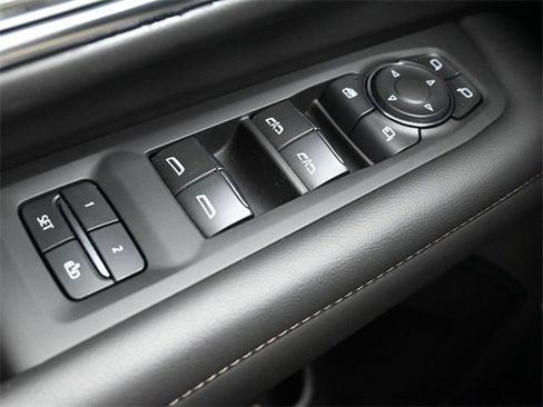 Used 2024 Chevrolet Tahoe High Country image 14