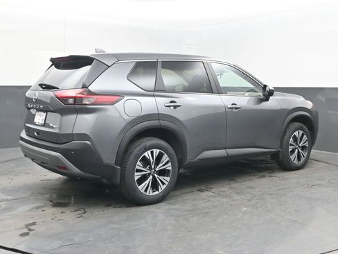 Certified 2023 Nissan Rogue SV image 7