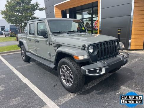 Used 2022 Jeep Gladiator Overland w/ Popular Equipment Package AWD/4WD image 1