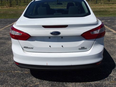 Used 2013 Ford Focus SE image 32