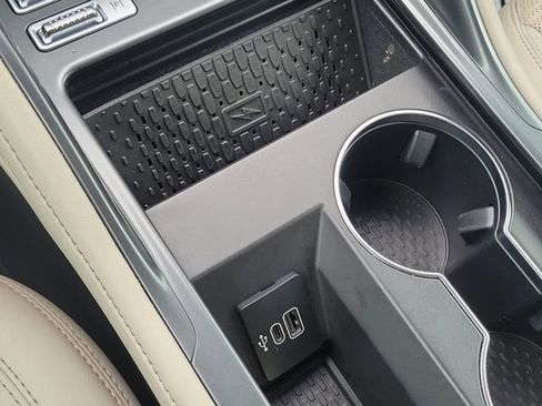 Certified 2024 Lincoln Nautilus Reserve image 30