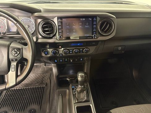 Used 2021 Toyota Tacoma TRD Off-Road image 24