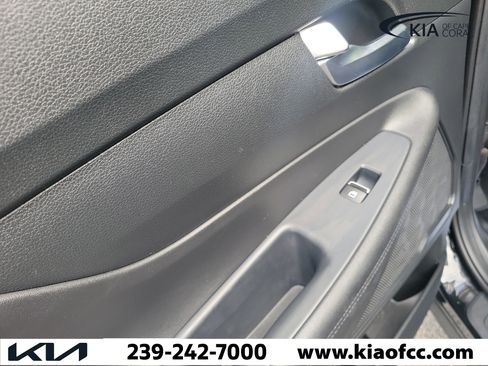 Used 2023 Hyundai Santa Fe SEL FWD image 13