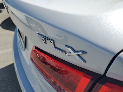 Used 2019 Acura TLX FWD image 9