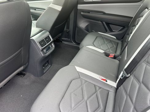 New 2026 Volkswagen Atlas Peak Edition AWD/4WD image 11