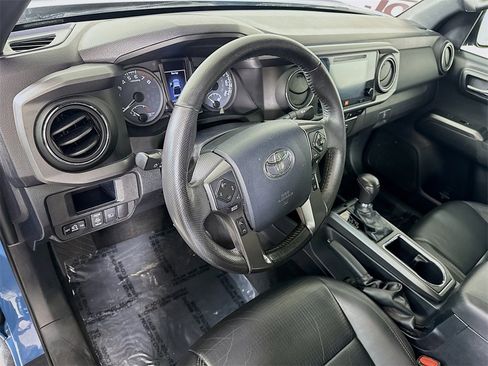 Certified 2019 Toyota Tacoma TRD Off-Road image 21