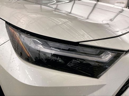 Used 2022 Toyota RAV4 SE w/ Convenience Package image 27