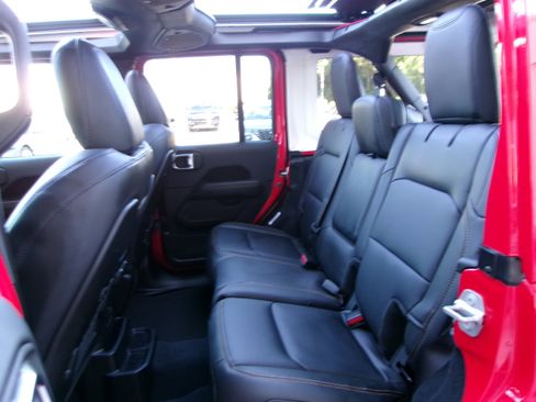 New 2025 Jeep Wrangler Unlimited Sahara image 18