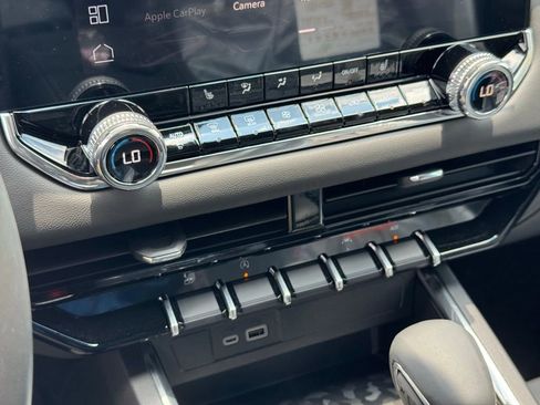 New 2026 GMC Canyon Elevation w/ Convenience Package image 30