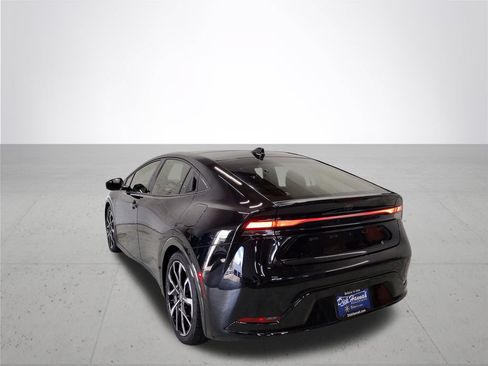 Used 2024 Toyota Prius Prime FWD image 11
