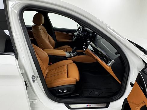 Used 2022 BMW 530i xDrive w/ M Sport Package image 14
