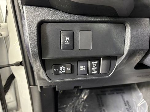 Used 2021 Toyota Tacoma TRD Off-Road AWD/4WD image 13