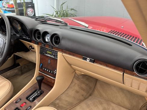 Used 1989 Mercedes-Benz 560 SL image 28