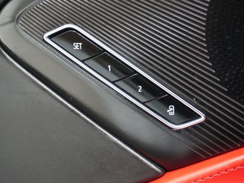 Used 2023 Chevrolet Corvette Stingray Premium Conv w/ Z51 Performance Package image 14