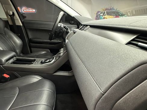Used 2019 Land Rover Range Rover Evoque SE AWD/4WD image 33