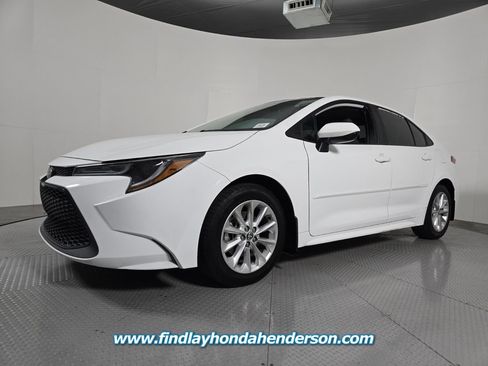 Used 2022 Toyota Corolla LE w/ LE Premium Package FWD image 2