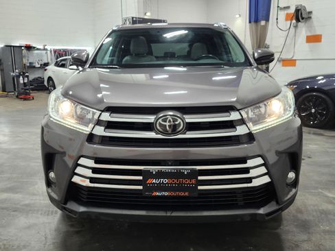 Used 2018 Toyota Highlander Limited Platinum image 13