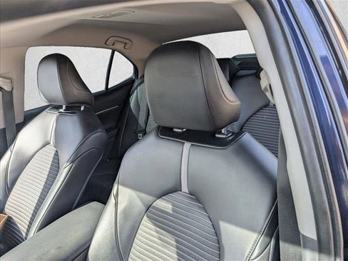 Used 2021 Toyota Camry SE image 15