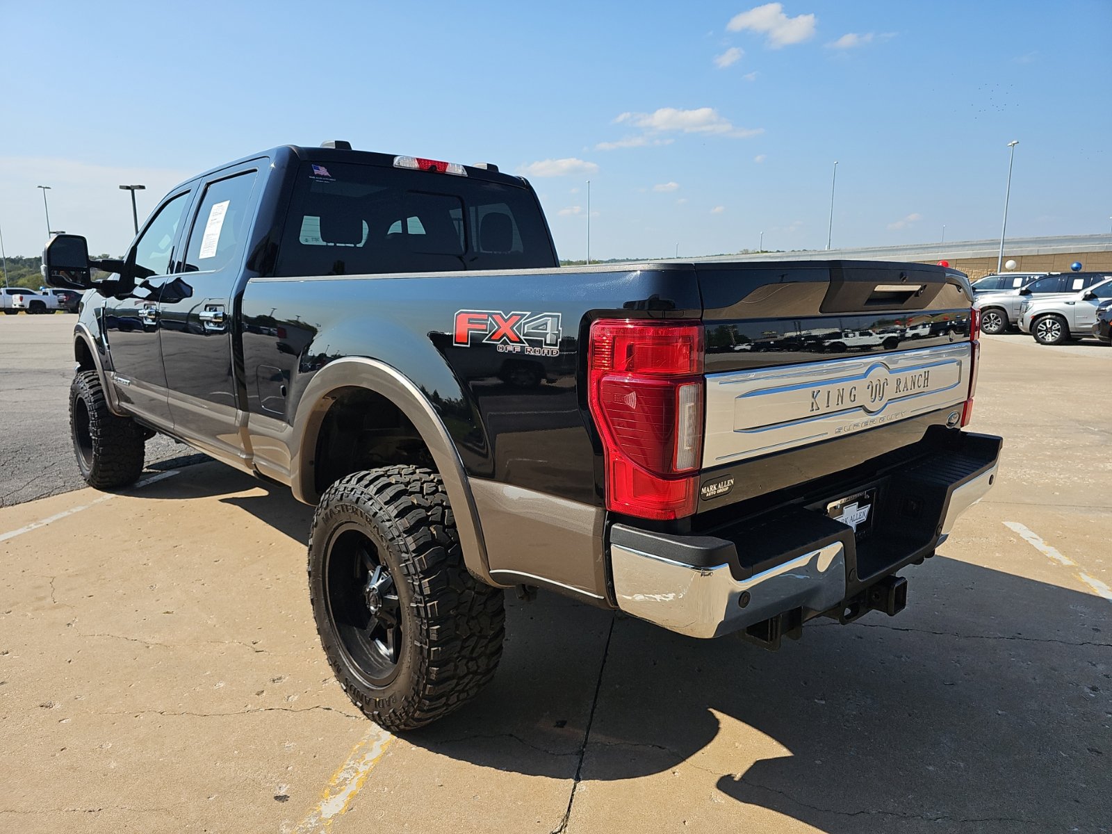 Used 2022 Ford F350 King Ranch w/ King Ranch Ultimate Package AWD/4WD image 7