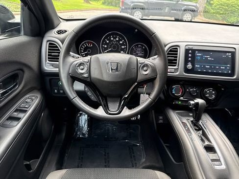 Used 2019 Honda HR-V Sport image 13