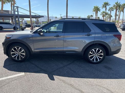 Used 2024 Ford Explorer ST-Line w/ Class IV Trailer Tow Package image 8