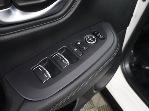 Used 2023 Honda HR-V EX-L image 37