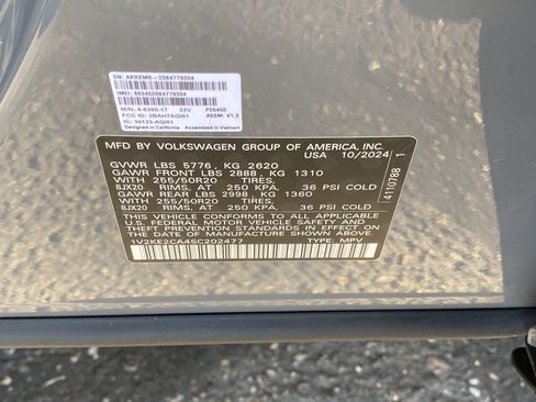 Used 2025 Volkswagen Atlas Cross Sport SE image 30