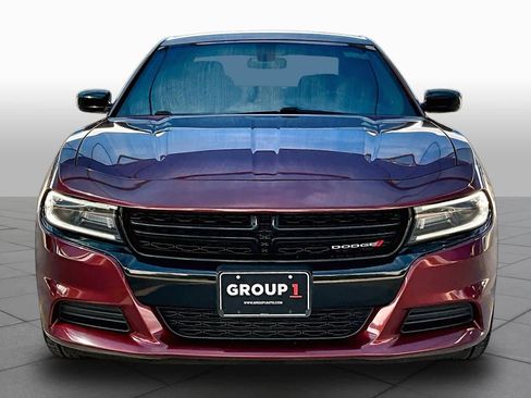 Used 2019 Dodge Charger SXT w/ Blacktop Package RWD image 4