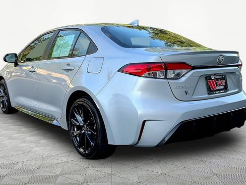 Used 2024 Toyota Corolla SE FWD image 4