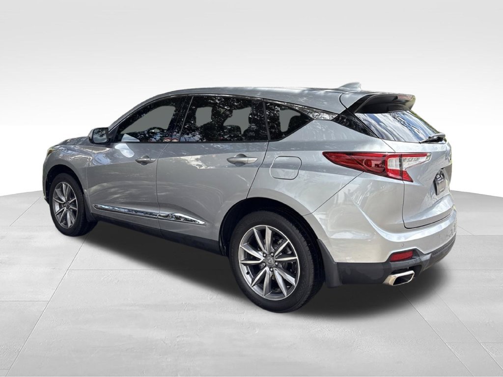 Used 2023 Acura RDX w/ Technology Package FWD image 3