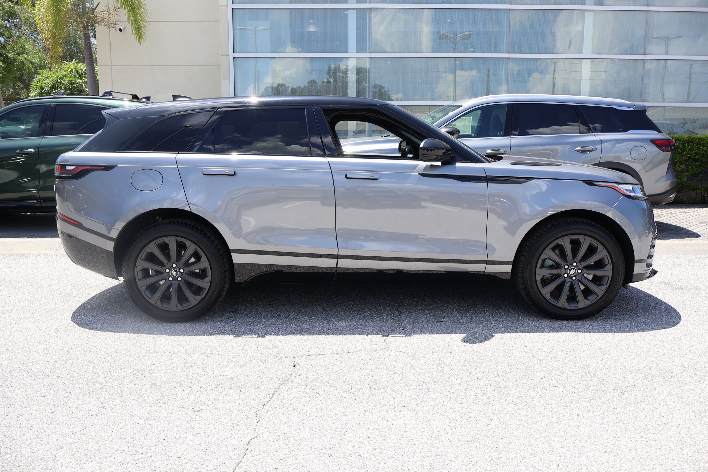 Used 2023 Land Rover Range Rover Velar R-Dynamic S AWD/4WD image 11