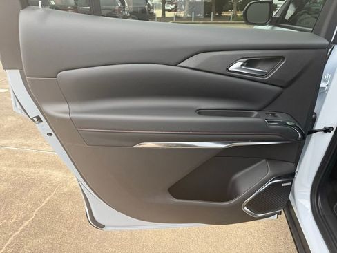 New 2026 Chevrolet Traverse Z71 w/ Enhanced Driving Package image 28