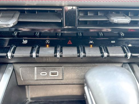 Certified 2023 Chevrolet Colorado Z71 w/ Z71 Convenience Package 2 image 31