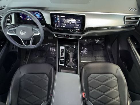 Used 2026 Volkswagen Atlas Cross Sport SE FWD image 24