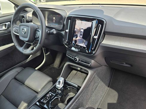 Certified 2024 Volvo XC40 B5 Plus image 11