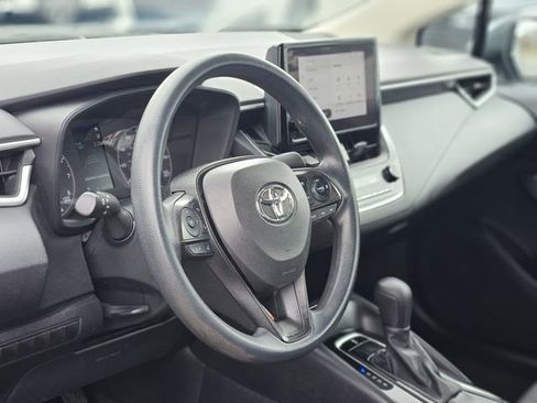 Used 2023 Toyota Corolla LE image 12