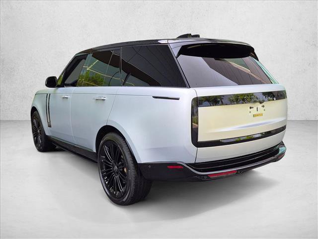 Used 2025 Land Rover Range Rover SE AWD/4WD image 8