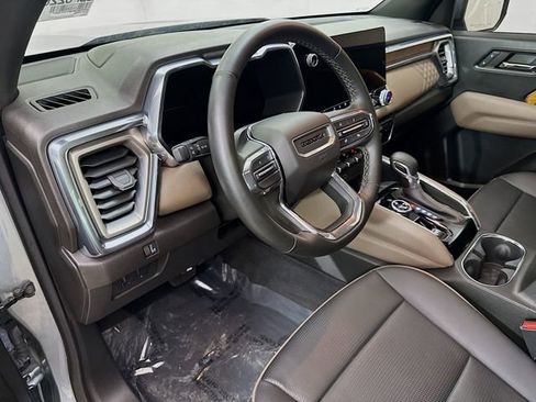 Used 2024 GMC Canyon Denali image 11