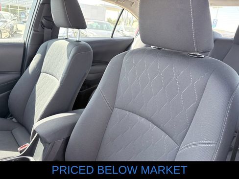 Used 2025 Toyota Corolla LE FWD image 10