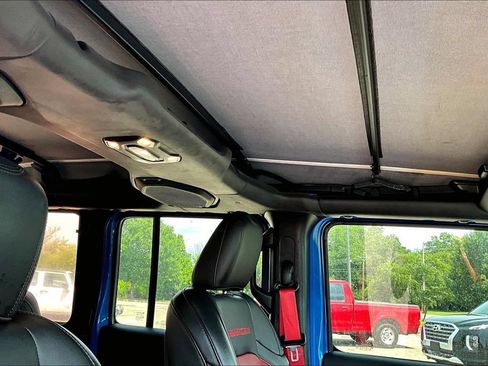 Used 2023 Jeep Wrangler Unlimited Rubicon 4xe AWD/4WD image 19