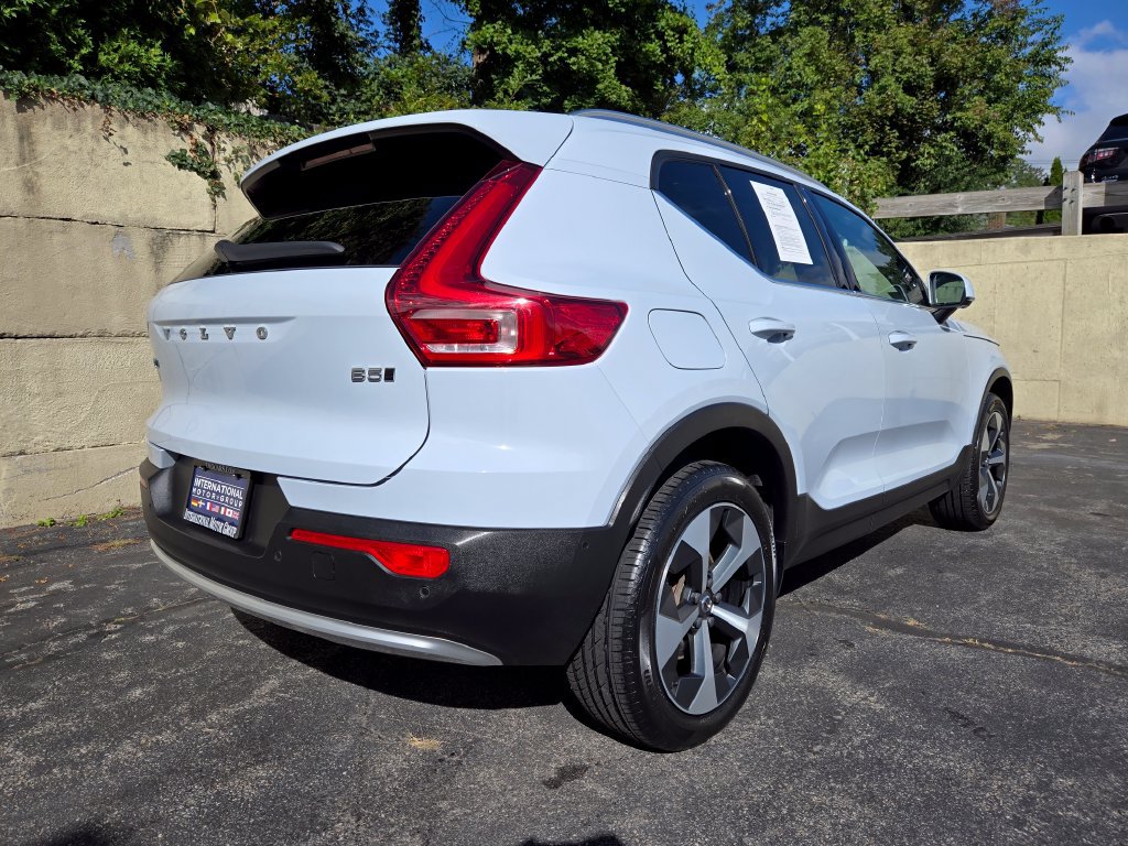 Used 2024 Volvo XC40 B5 Plus w/ Protection Package Premier AWD/4WD image 38