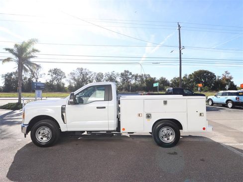 New 2026 Ford F250 XL w/ XL Chrome Package image 9