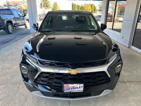 Used 2025 Chevrolet Blazer LT AWD/4WD image 3