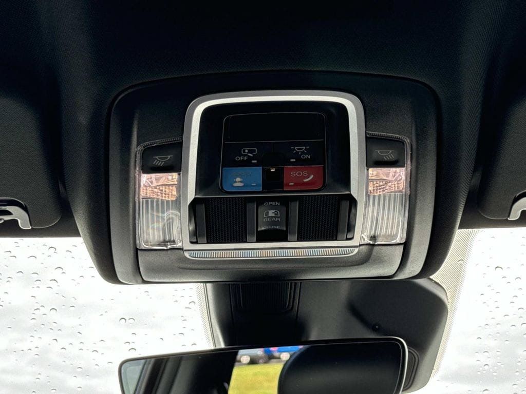 Used 2026 RAM 1500 Laramie AWD/4WD image 18