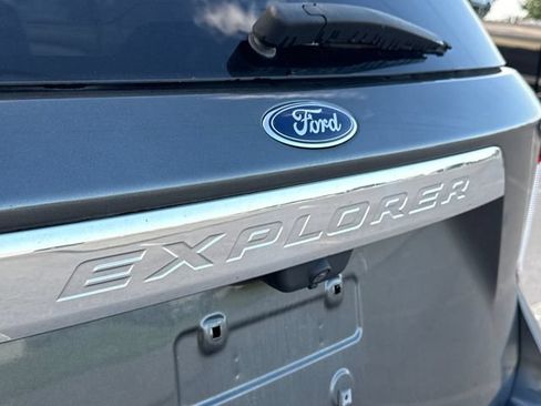Used 2020 Ford Explorer 4WD image 13