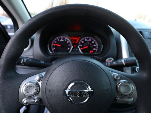 Used 2014 Nissan Versa SL w/ Tech Package image 20