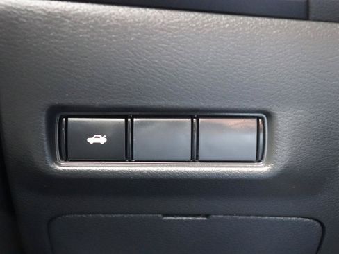 Used 2026 Nissan Sentra SR w/ Floor Mat Package FWD image 38